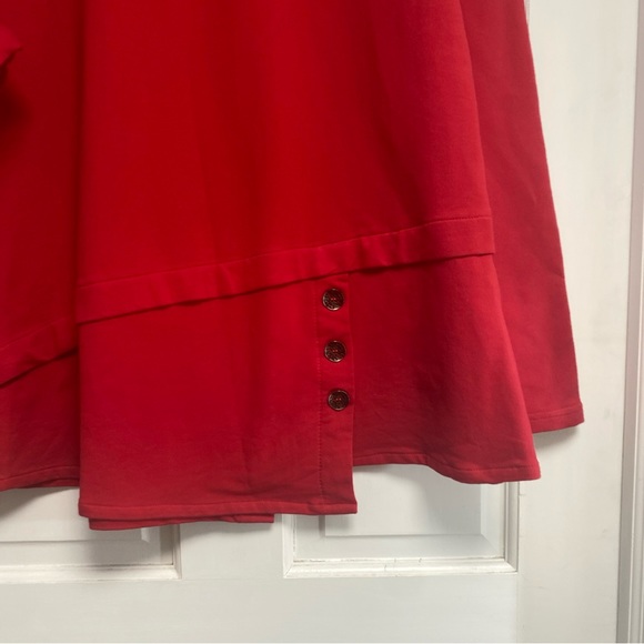 Lulu-B Red Top XL V Neck Asymmetrical Button accent Blouse - Picture 4 of 11